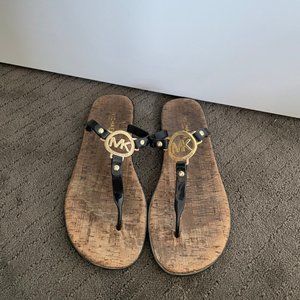 Thong sandal with michael kors logo